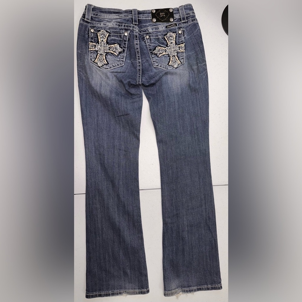 Miss Me Jeans Women's Size 29 Dark blue distressed whiskered regular/boot cut - Picture 2 of 8
